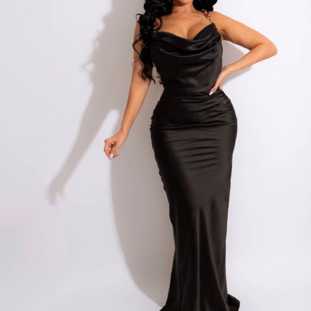 π₯Evening party chain maxi dress.π₯π₯π₯ - Picture 4 of 10